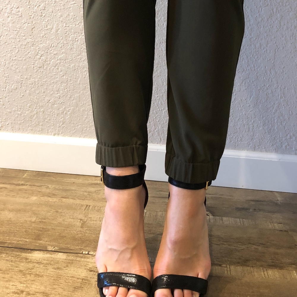 Banana Republic Olive Green Dress Pant - Size 4